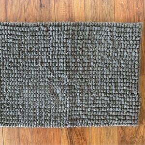 Plush Gray Textured Rug